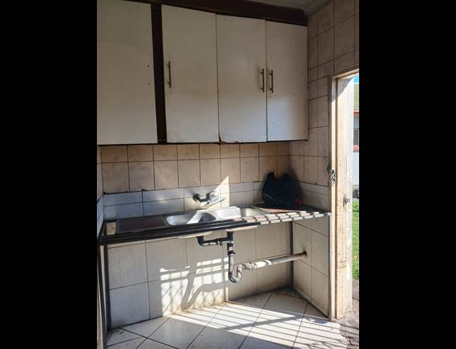 11 BEDROOM HOUSE FOR SALE IN VANDERBIJLPARK CE 4